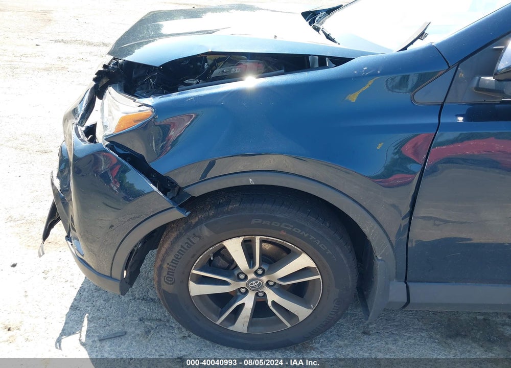 2018 TOYOTA RAV4 XLE VIN: JTMRFREV6JJ726391