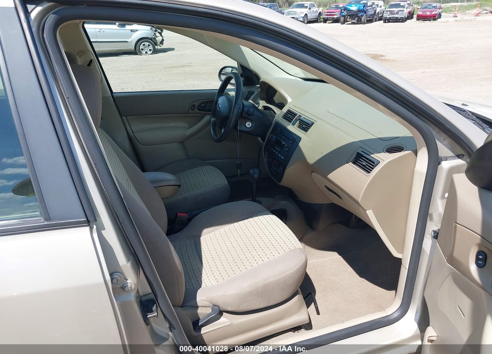 2007 FORD FOCUS S/SE/SES VIN: 1FAFP34N77W177431