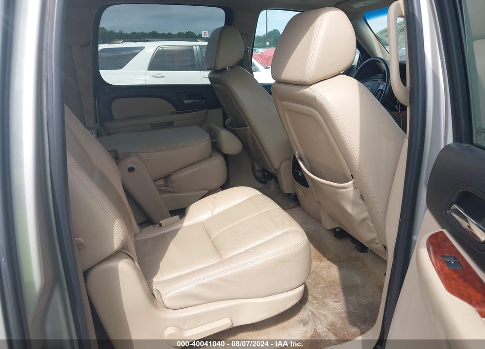 2008 CHEVROLET SUBURBAN 1500 LT VIN: 3GNFK16358G195166
