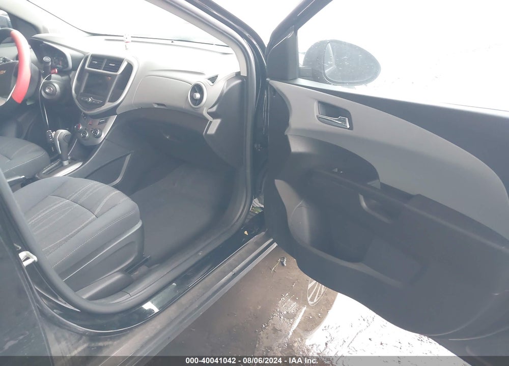 2019 CHEVROLET SONIC LT AUTO VIN: 1G1JD5SB4K4117587