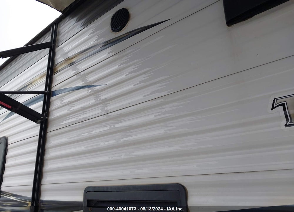 2016 HEARTLAND RV TRAIL RUNNER 27FQBS VIN: 5SFEB302XGE308578