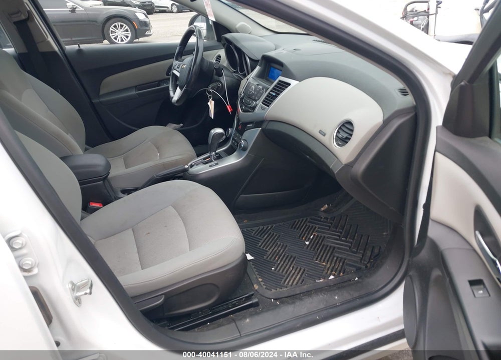 2014 CHEVROLET CRUZE 1LT AUTO VIN: 1G1PC5SB7E7167111