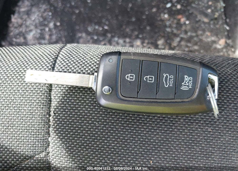 2023 HYUNDAI ELANTRA SE VIN: KMHLL4AG8PU556109