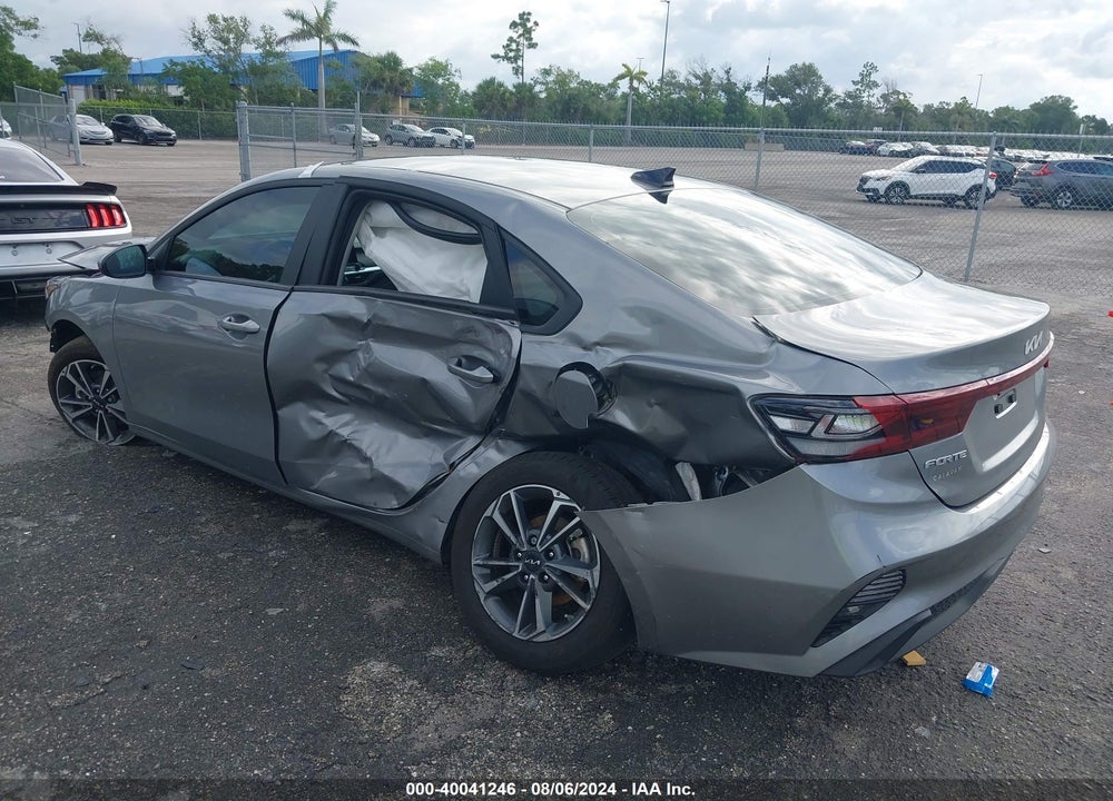 2024 KIA FORTE LXS VIN: 3KPF24AD8RE704979