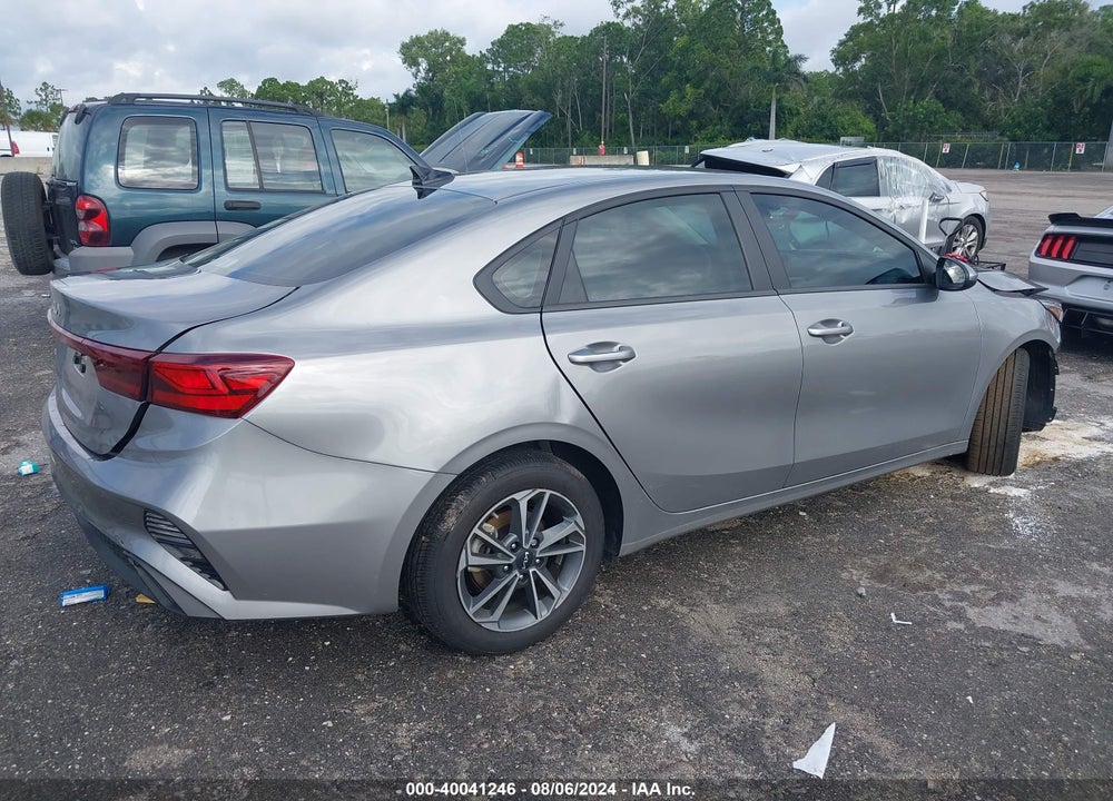 2024 KIA FORTE LXS VIN: 3KPF24AD8RE704979