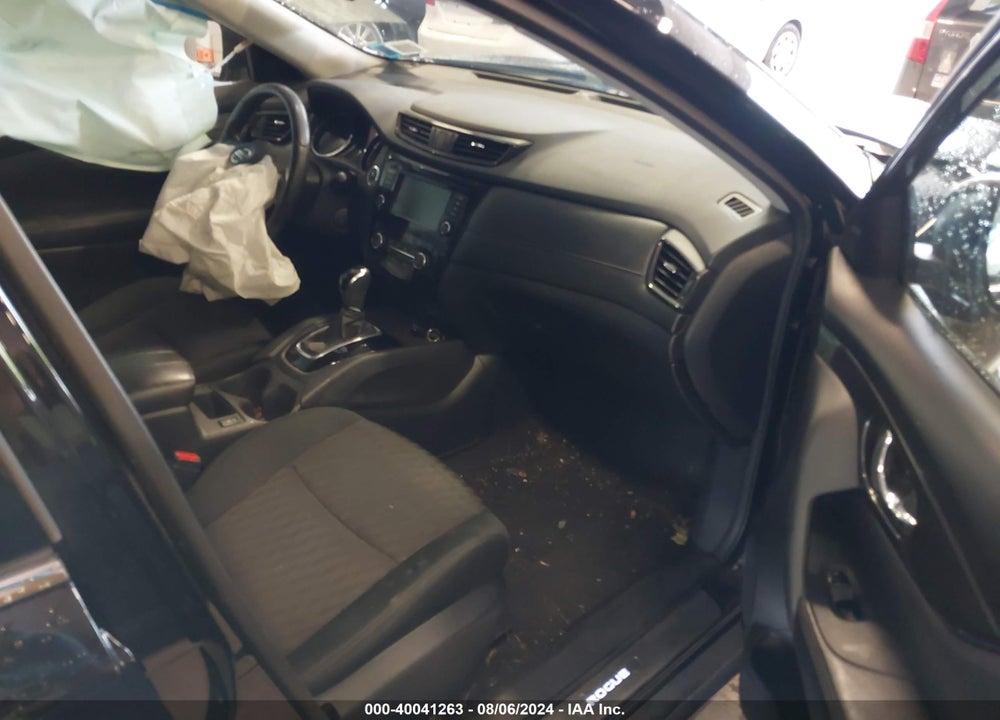 2018 NISSAN ROGUE SV VIN: 5N1AT2MVXJC808915