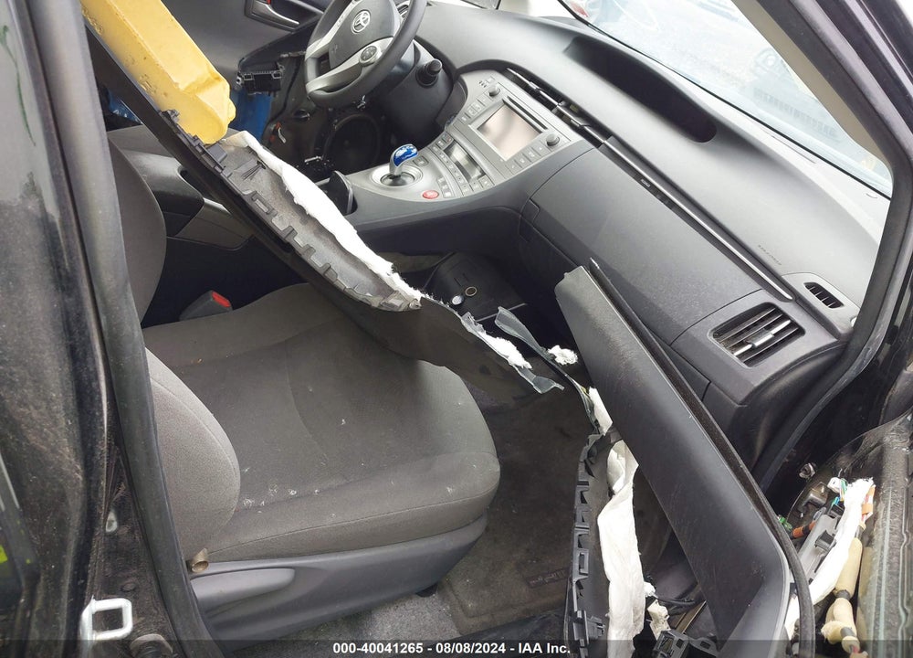 2015 TOYOTA PRIUS TWO VIN: JTDKN3DU5F1921836