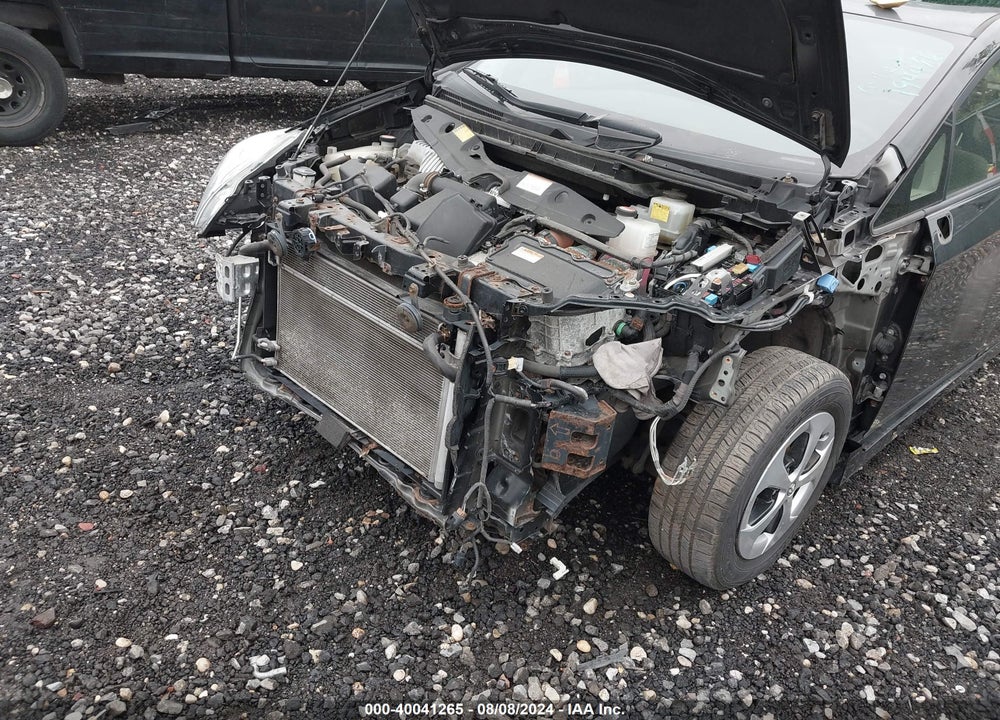 2015 TOYOTA PRIUS TWO VIN: JTDKN3DU5F1921836
