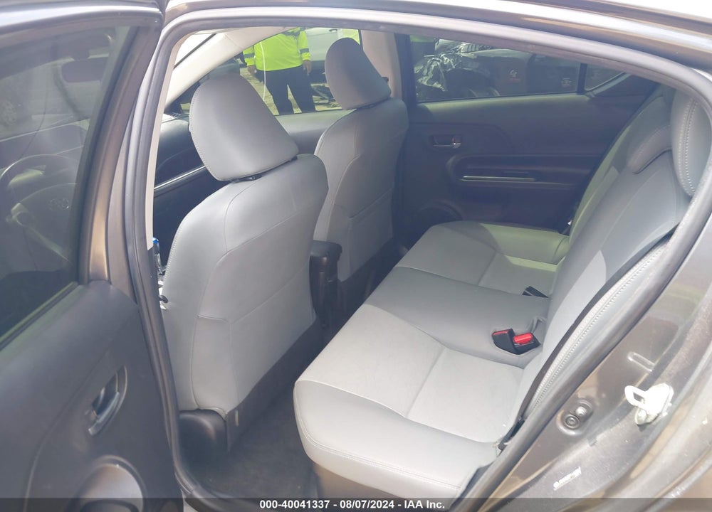 2015 TOYOTA PRIUS C FOUR VIN: JTDKDTB33F1112705