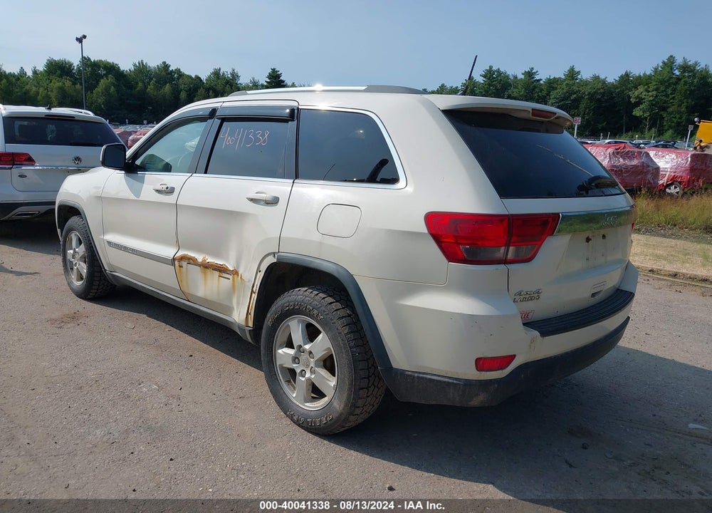 2011 JEEP GRAND CHEROKEE LAREDO VIN: 1J4RR4GG7BC555384