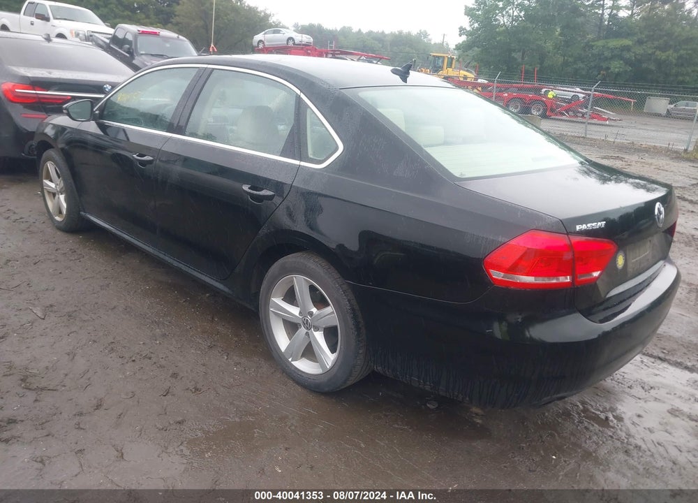 2012 VOLKSWAGEN PASSAT 2.5L SE VIN: 1VWBP7A3XCC027079