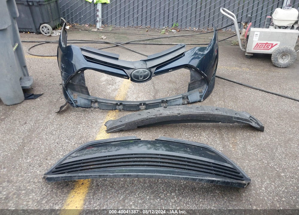 2019 TOYOTA COROLLA LE VIN: 2T1BURHE1KC156168