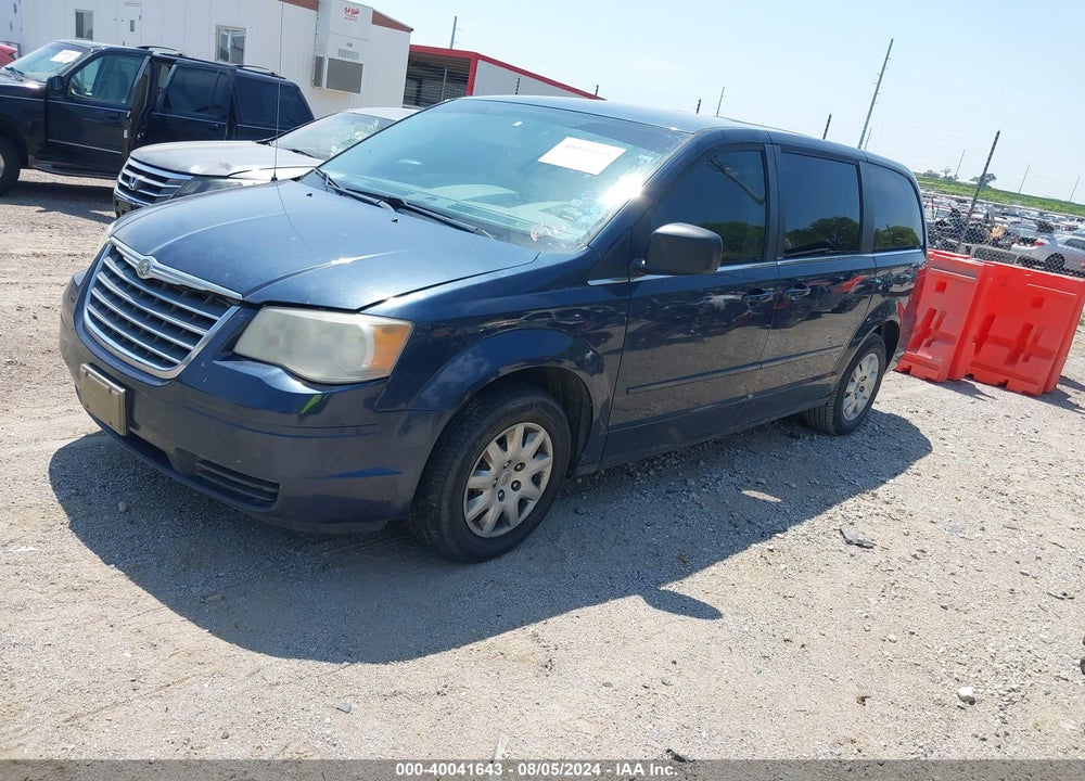 2009 CHRYSLER TOWN & COUNTRY LX VIN: 2A8HR44E09R516408