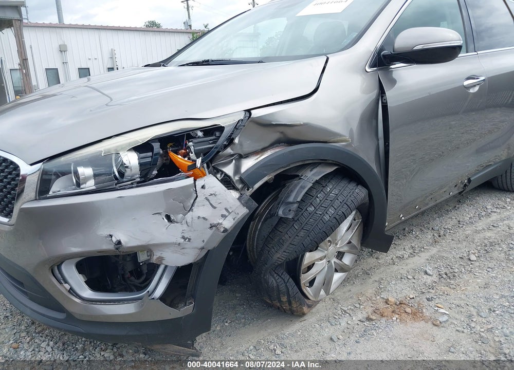 2016 KIA SORENTO 2.4L LX VIN: 5XYPG4A3XGG063377