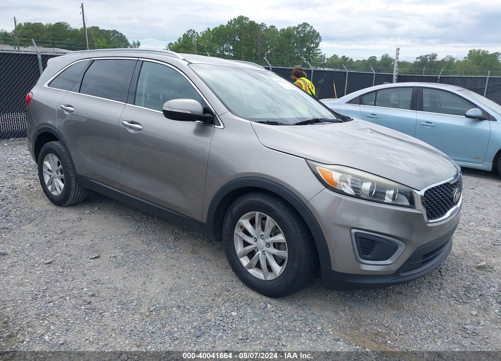 2016 KIA SORENTO 2.4L LX VIN: 5XYPG4A3XGG063377