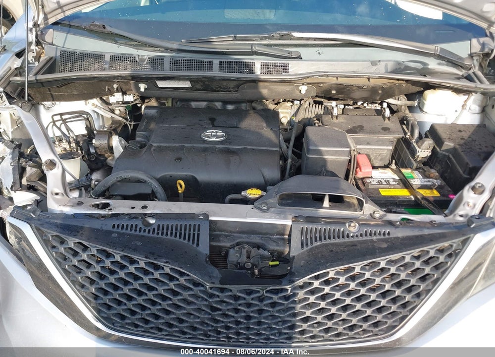 2011 TOYOTA SIENNA SE VIN: 5TDXK3DCXBS031920