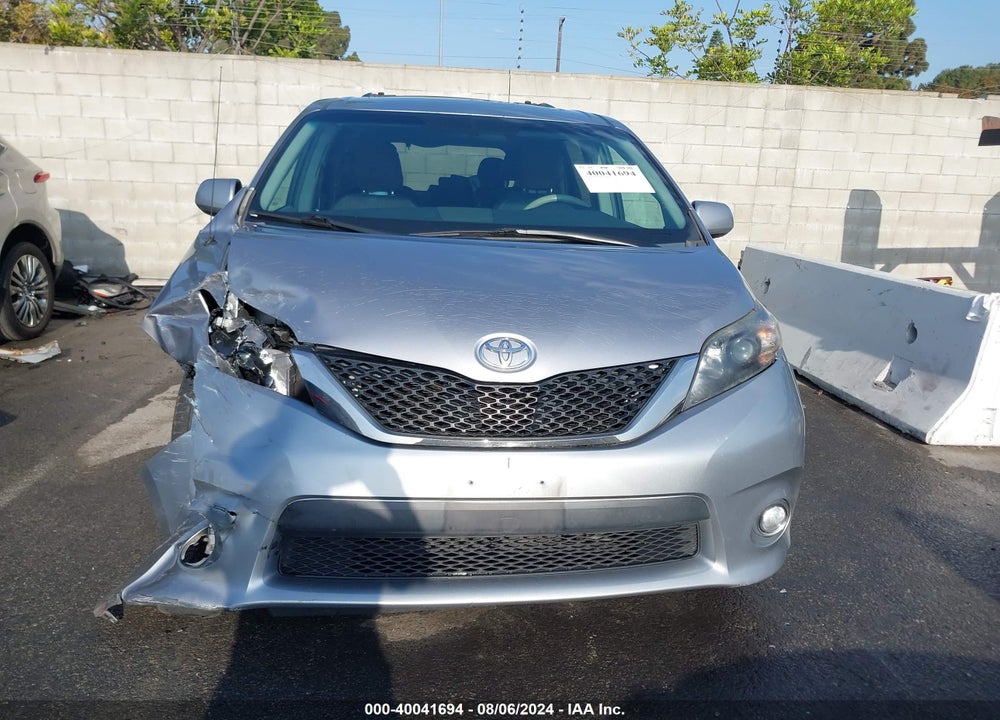 2011 TOYOTA SIENNA SE VIN: 5TDXK3DCXBS031920