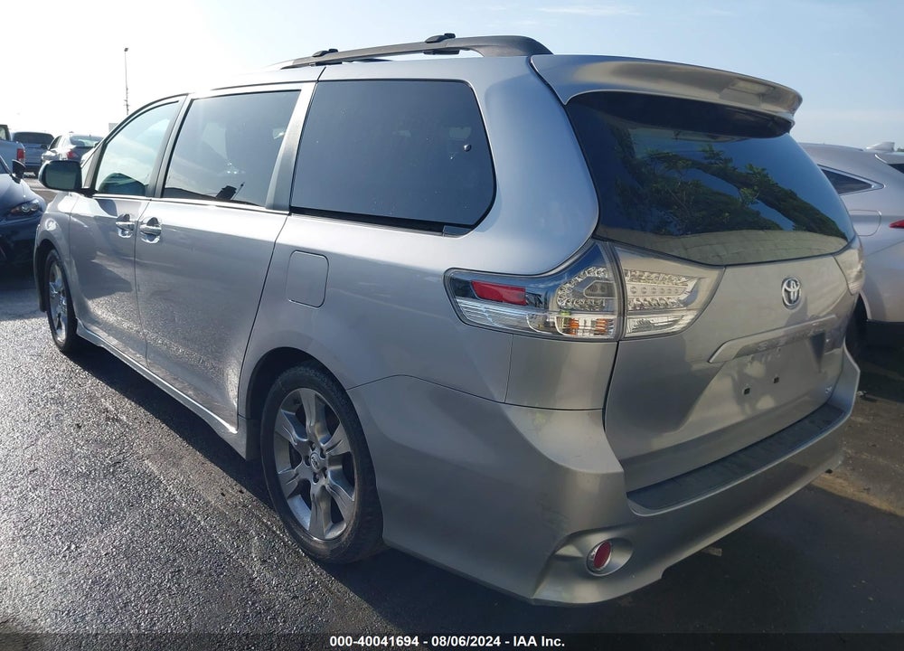 2011 TOYOTA SIENNA SE VIN: 5TDXK3DCXBS031920
