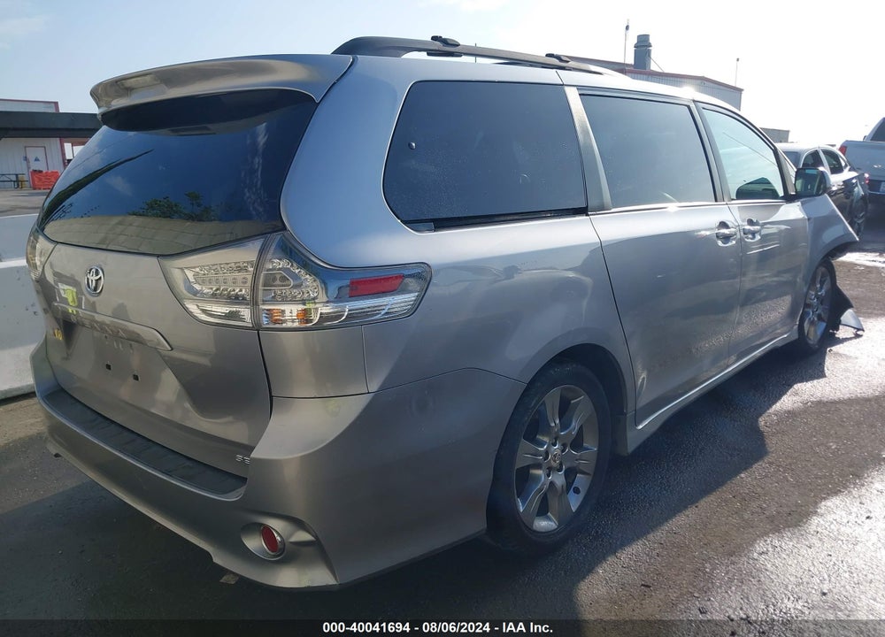 2011 TOYOTA SIENNA SE VIN: 5TDXK3DCXBS031920