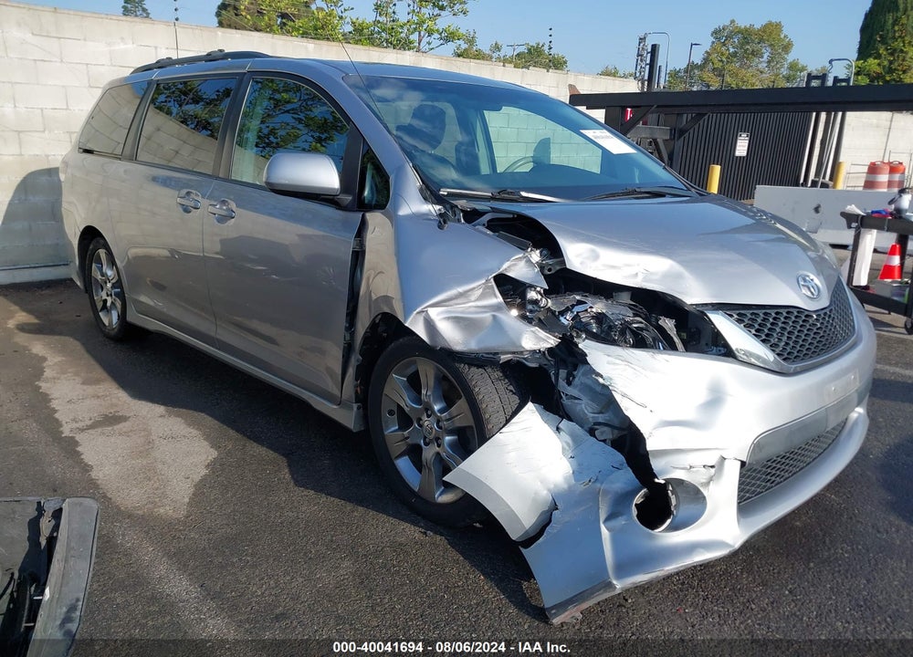 2011 TOYOTA SIENNA SE VIN: 5TDXK3DCXBS031920