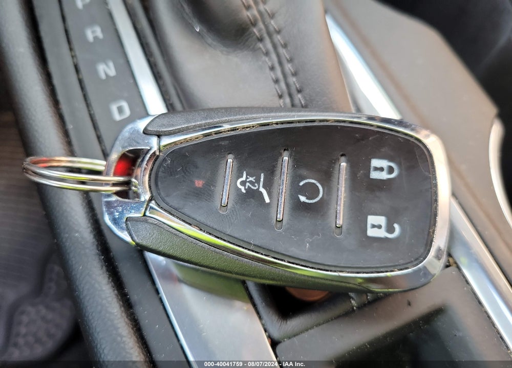 2019 CHEVROLET EQUINOX LT VIN: 2GNAXJEV1K6303770