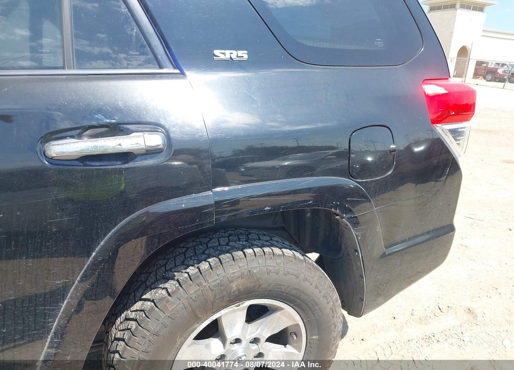 2011 TOYOTA 4RUNNER SR5 V6 VIN: JTEZU5JR8B5020875