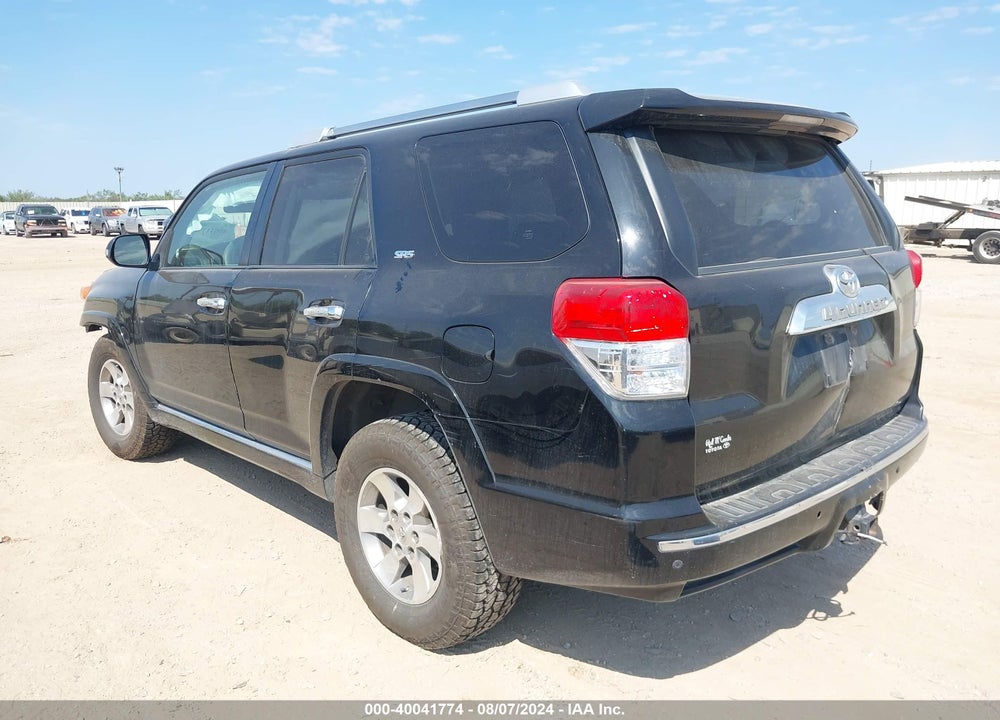 2011 TOYOTA 4RUNNER SR5 V6 VIN: JTEZU5JR8B5020875