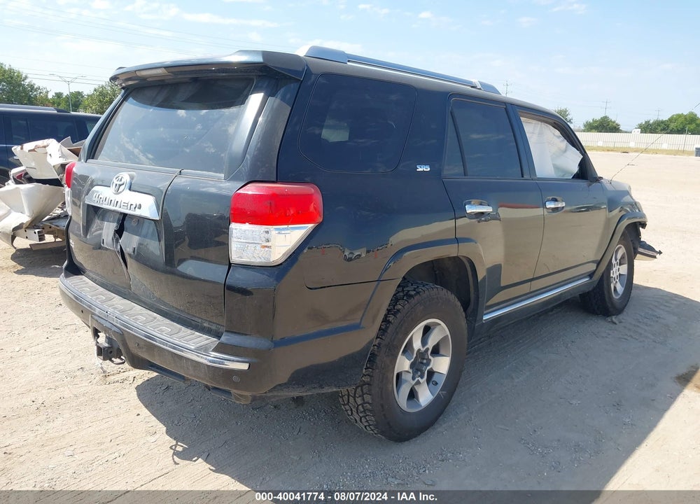 2011 TOYOTA 4RUNNER SR5 V6 VIN: JTEZU5JR8B5020875