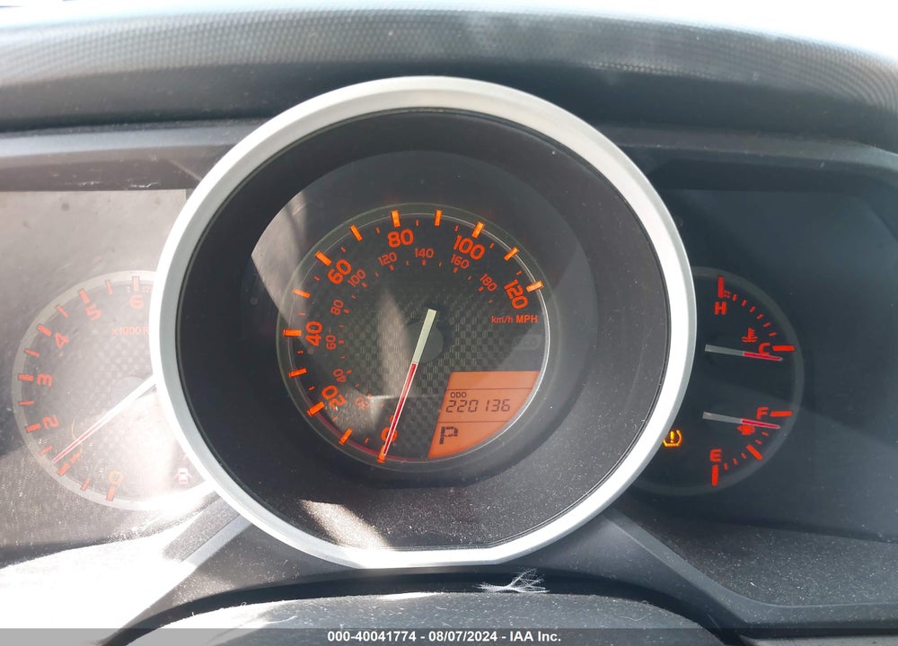2011 TOYOTA 4RUNNER SR5 V6 VIN: JTEZU5JR8B5020875