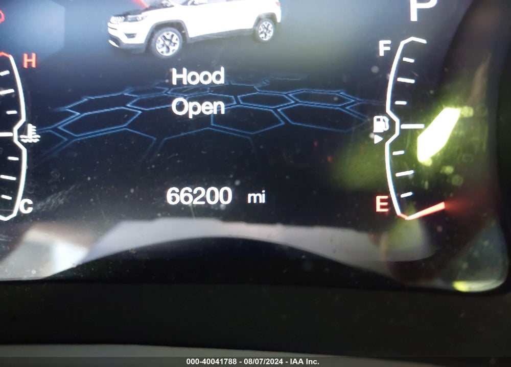 2018 JEEP COMPASS LATITUDE FWD VIN: 3C4NJCBB2JT268135