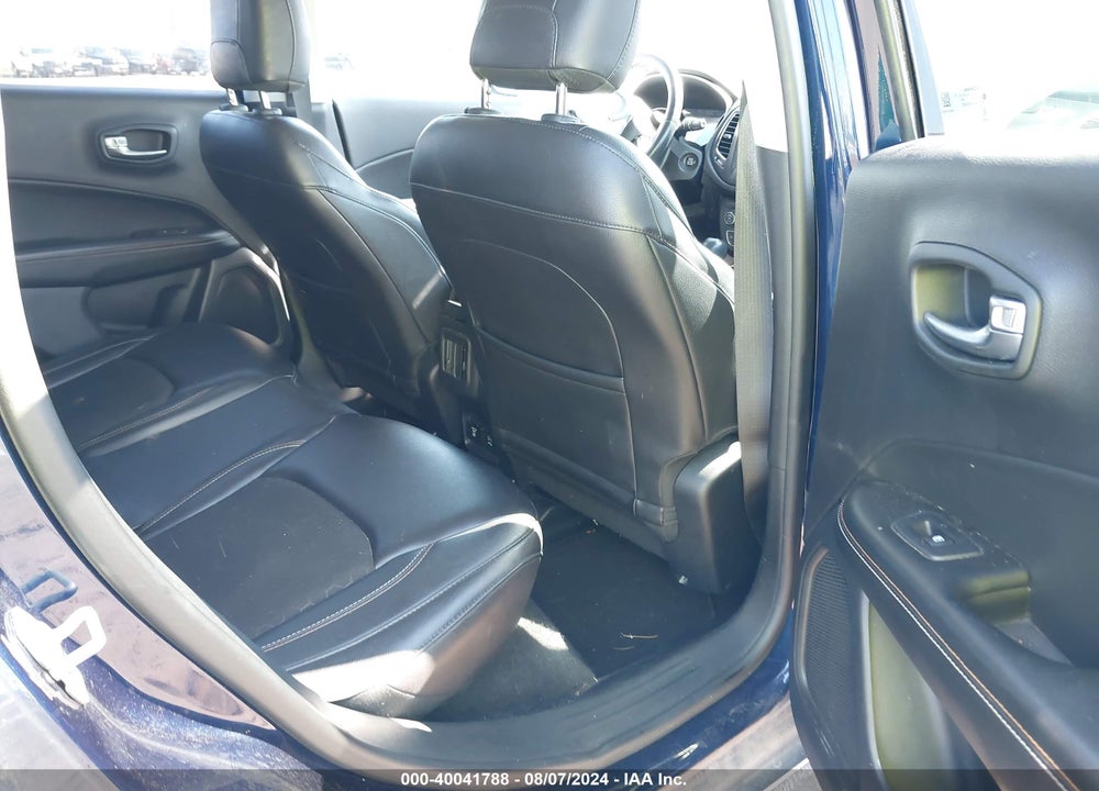 2018 JEEP COMPASS LATITUDE FWD VIN: 3C4NJCBB2JT268135
