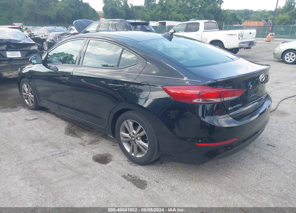 2017 HYUNDAI ELANTRA VIN: 5NPD84LF9HH180546