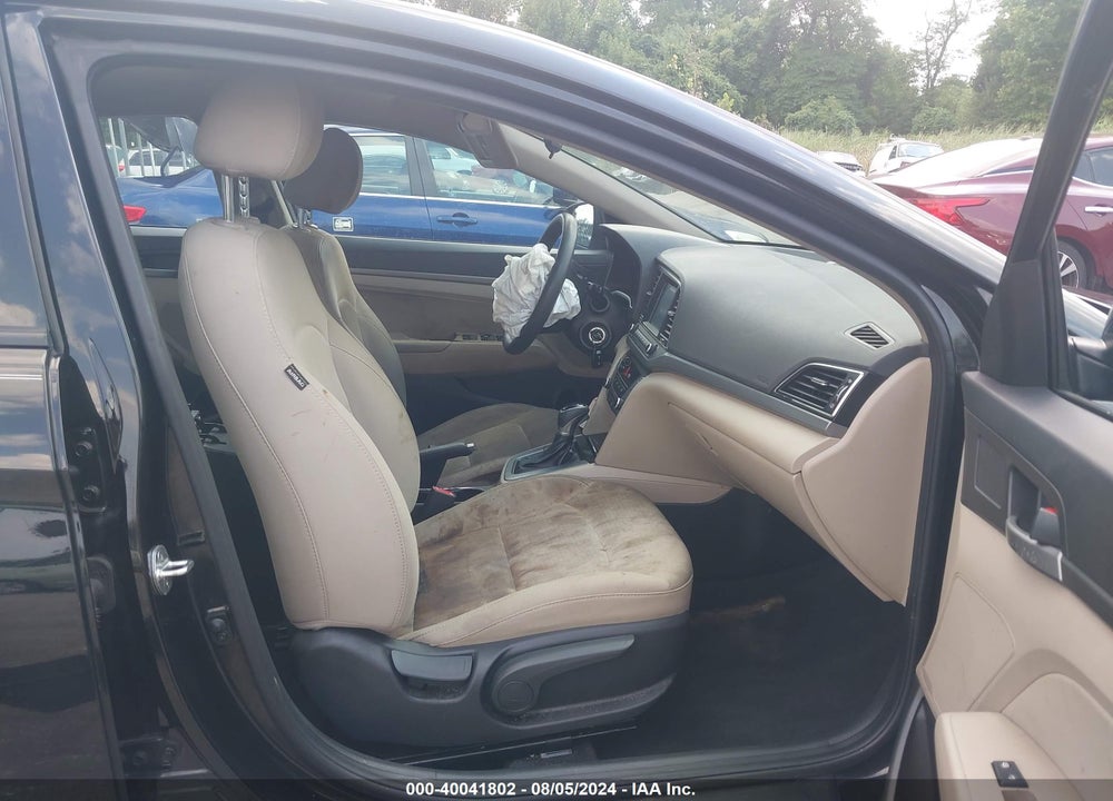 2017 HYUNDAI ELANTRA VIN: 5NPD84LF9HH180546