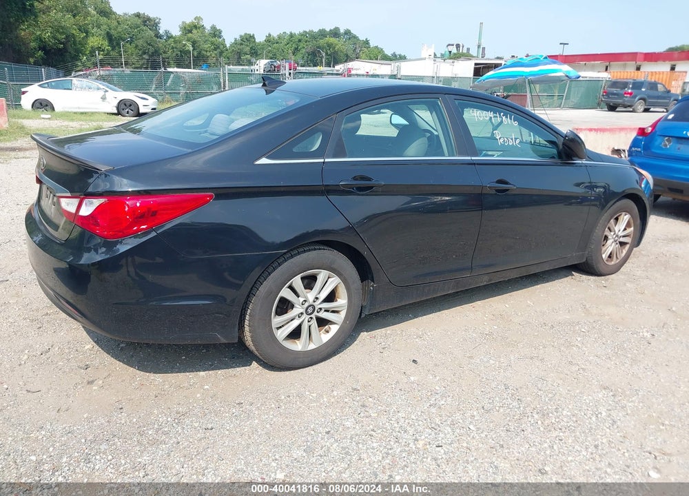 2013 HYUNDAI SONATA GLS VIN: 5NPEB4AC2DH739122