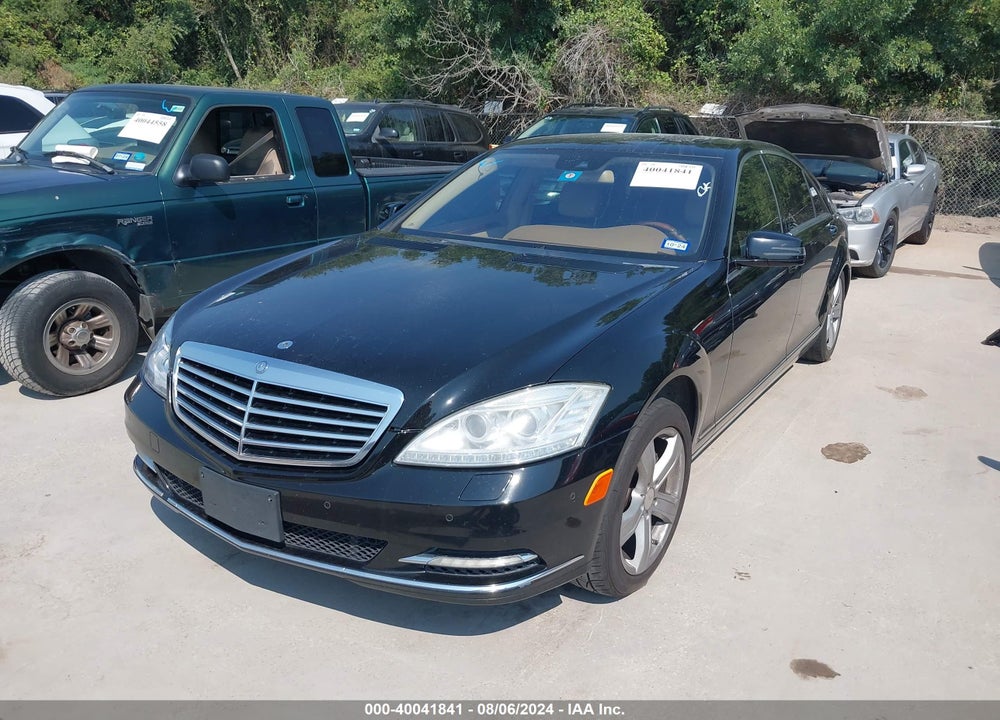 2010 MERCEDES-BENZ S 550 VIN: WDDNG7BB9AA351127