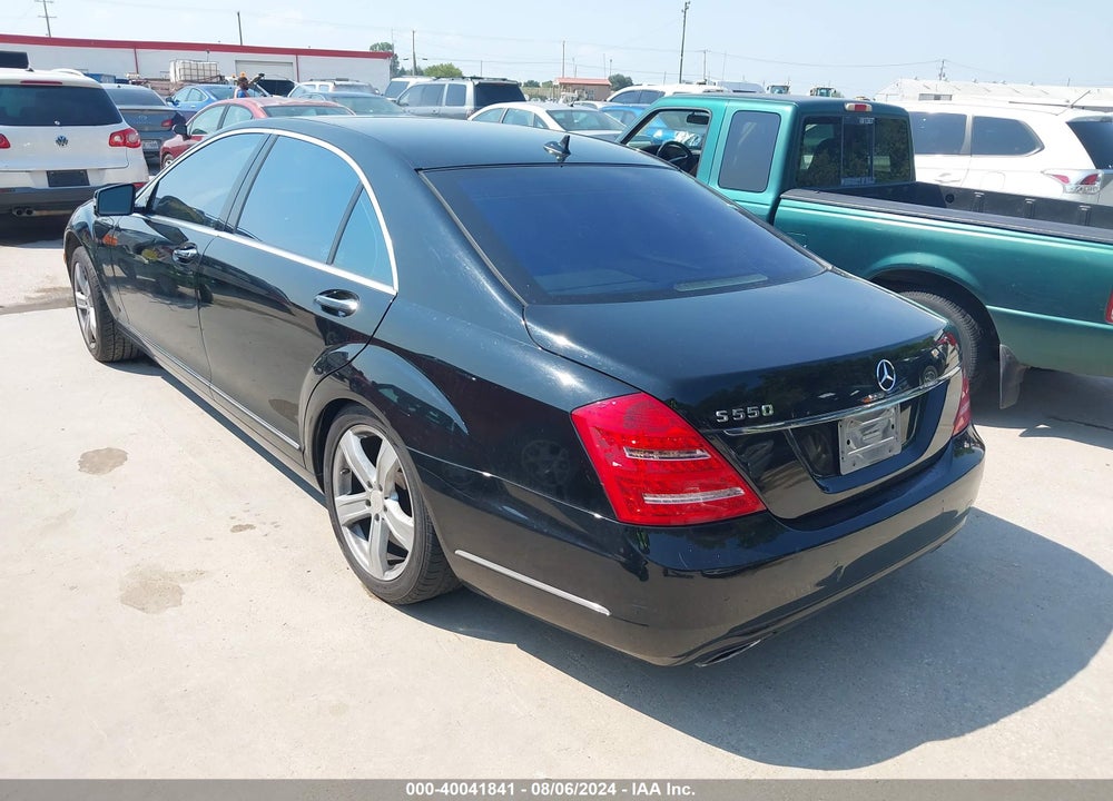 2010 MERCEDES-BENZ S 550 VIN: WDDNG7BB9AA351127