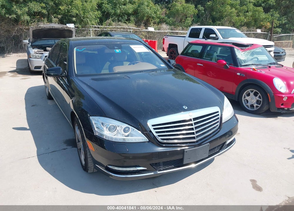 2010 MERCEDES-BENZ S 550 VIN: WDDNG7BB9AA351127