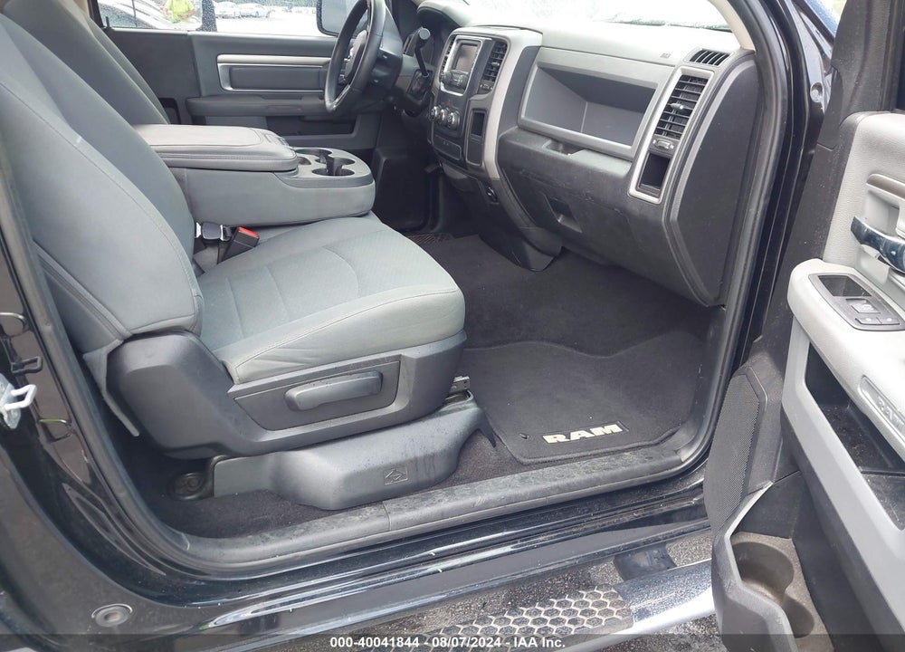 2014 RAM 1500 EXPRESS VIN: 3C6JR6ATXEG267565