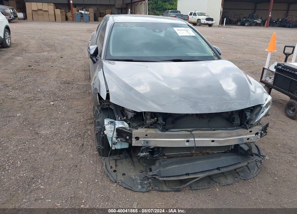 2018 TOYOTA CAMRY SE VIN: 4T1B11HK9JU073195