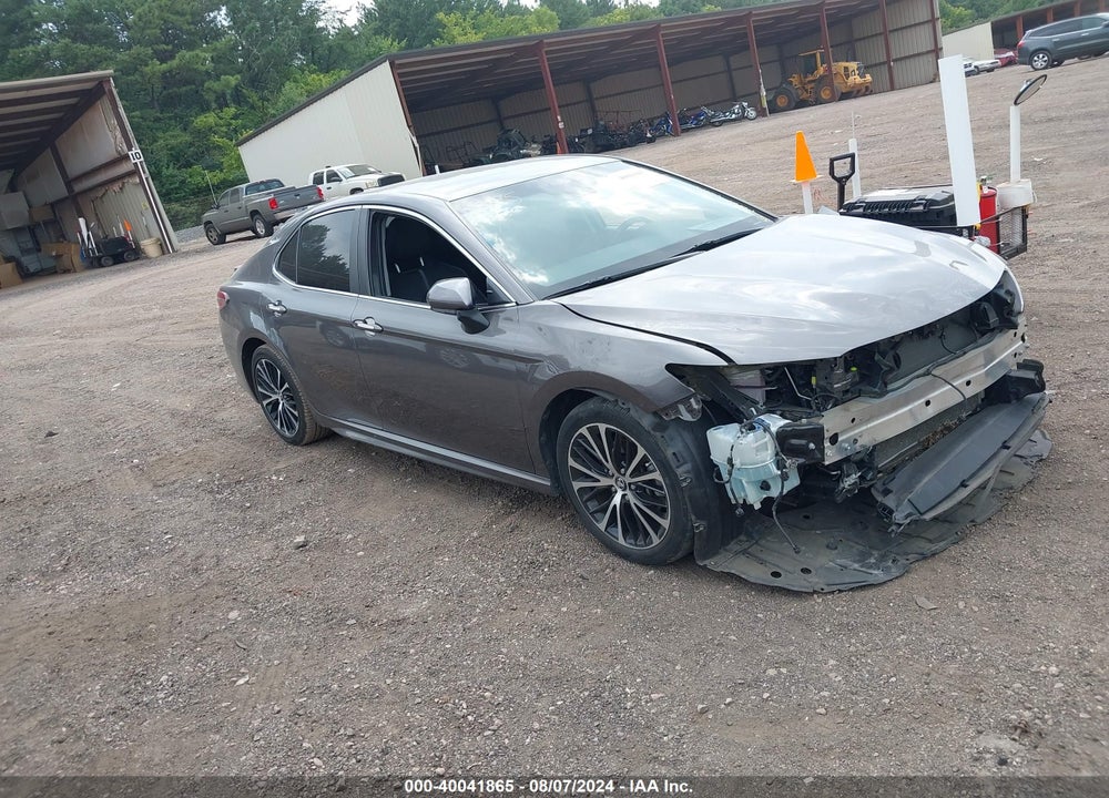 2018 TOYOTA CAMRY SE VIN: 4T1B11HK9JU073195