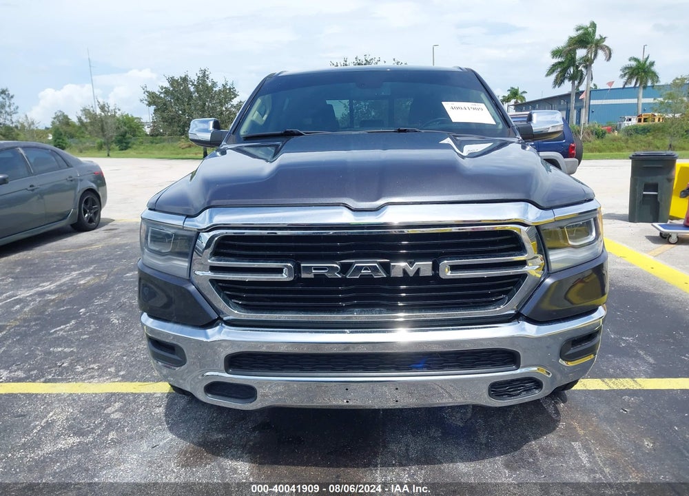 2019 RAM 1500 LAIE  4X4 5'7 BOX VIN: 1C6SRFJT5KN537082
