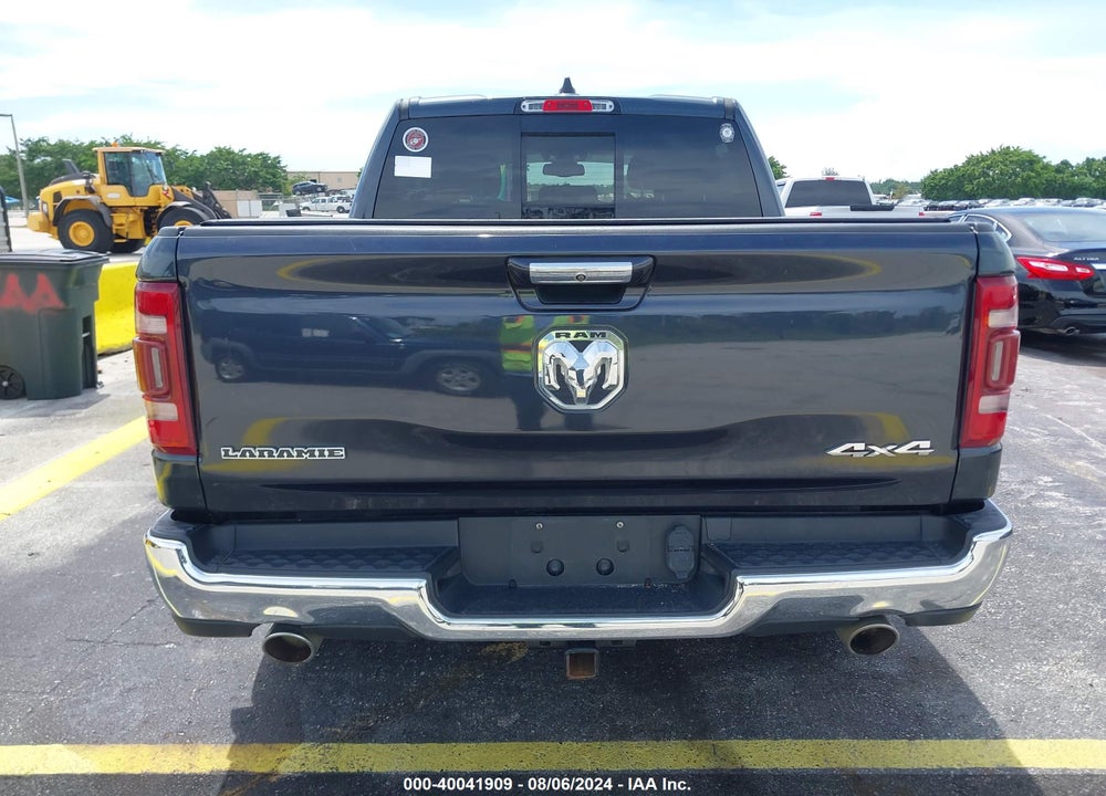 2019 RAM 1500 LAIE  4X4 5'7 BOX VIN: 1C6SRFJT5KN537082