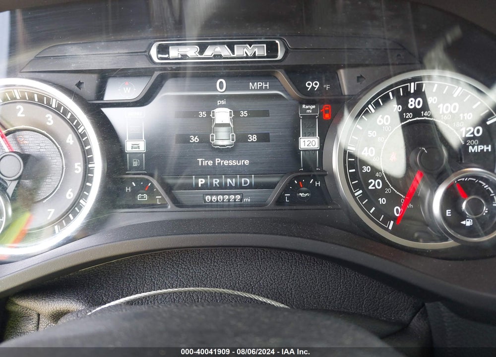 2019 RAM 1500 LAIE  4X4 5'7 BOX VIN: 1C6SRFJT5KN537082