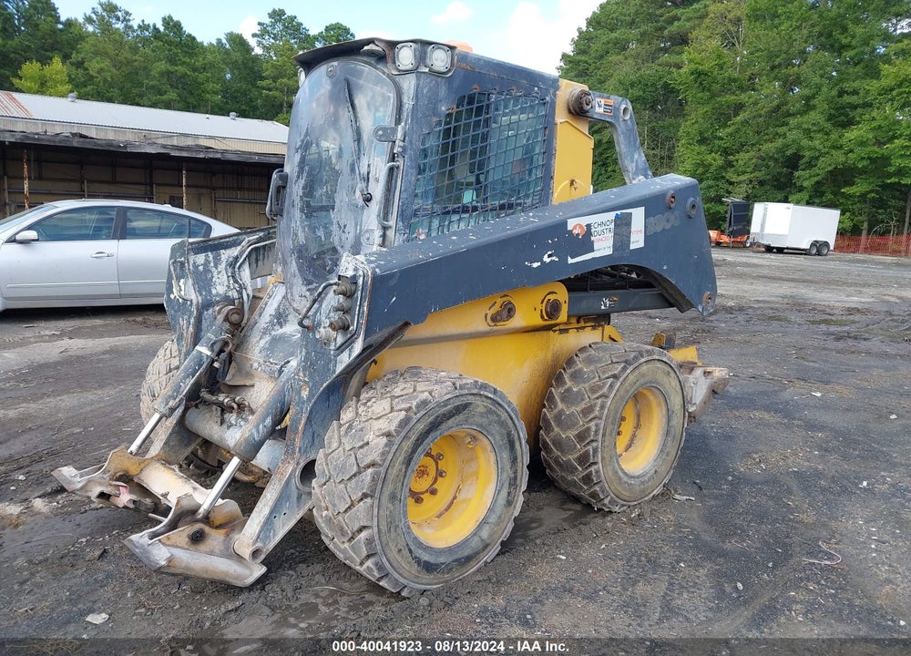 2018 JOHN DEERE 330G VIN: 1T0330GKHHF319281