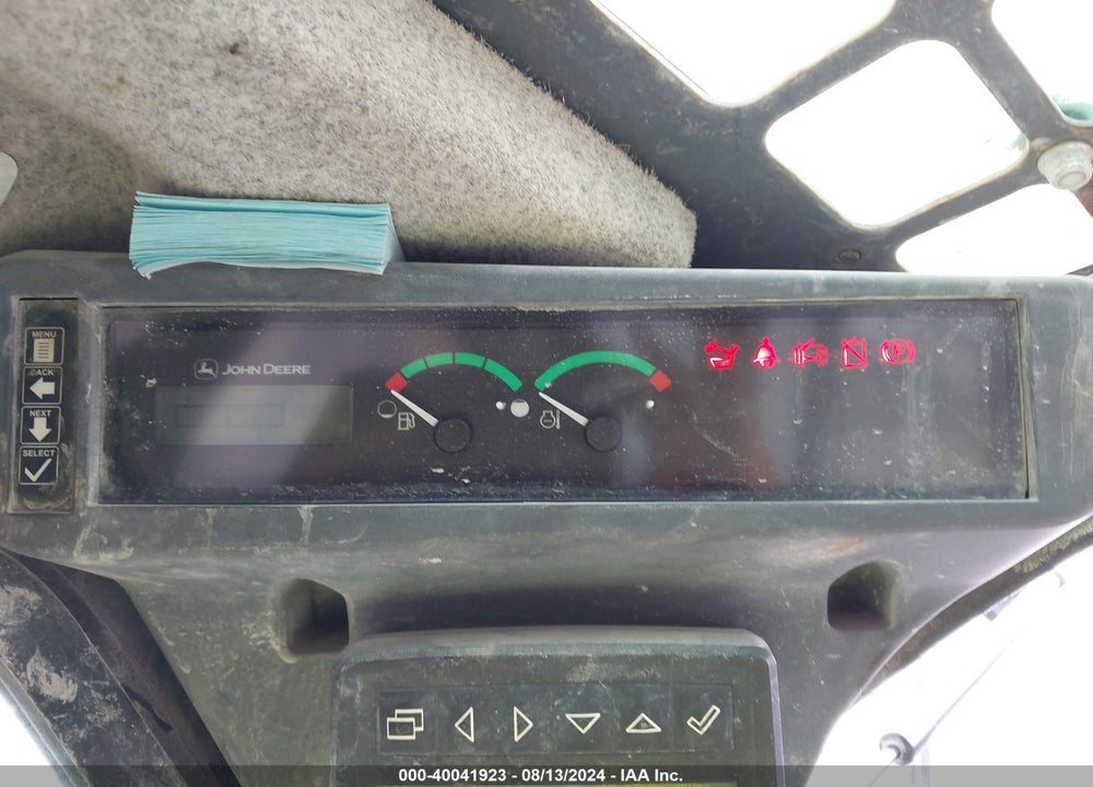 2018 JOHN DEERE 330G VIN: 1T0330GKHHF319281