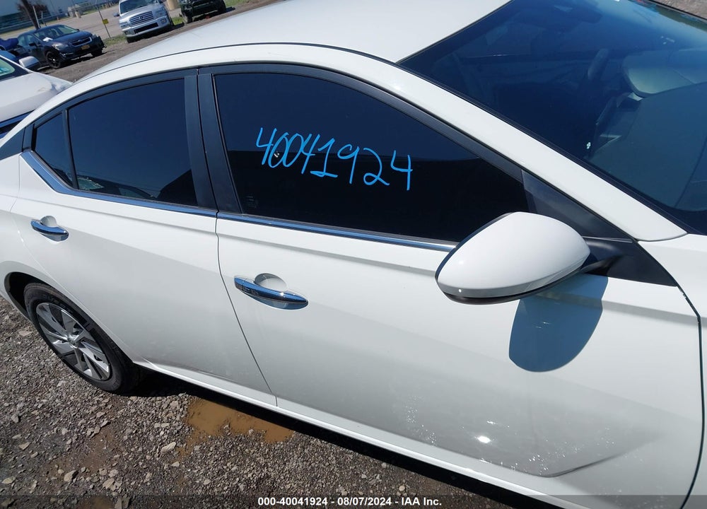 2022 NISSAN ALTIMA S FWD VIN: 1N4BL4BV2NN373623
