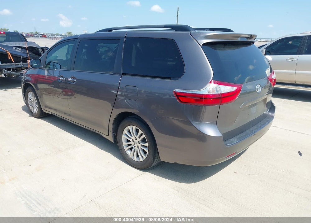 2015 TOYOTA SIENNA XLE 8 PASSENGER VIN: 5TDYK3DC6FS569430