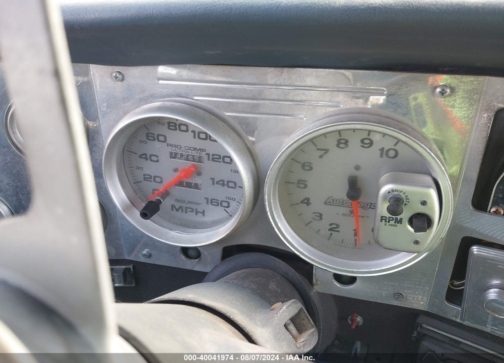 1981 CHEVROLET C10 VIN: 1GCDC14G9BF309889
