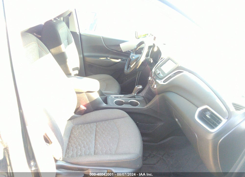 2018 CHEVROLET EQUINOX LT VIN: 2GNAXJEV6J6240390