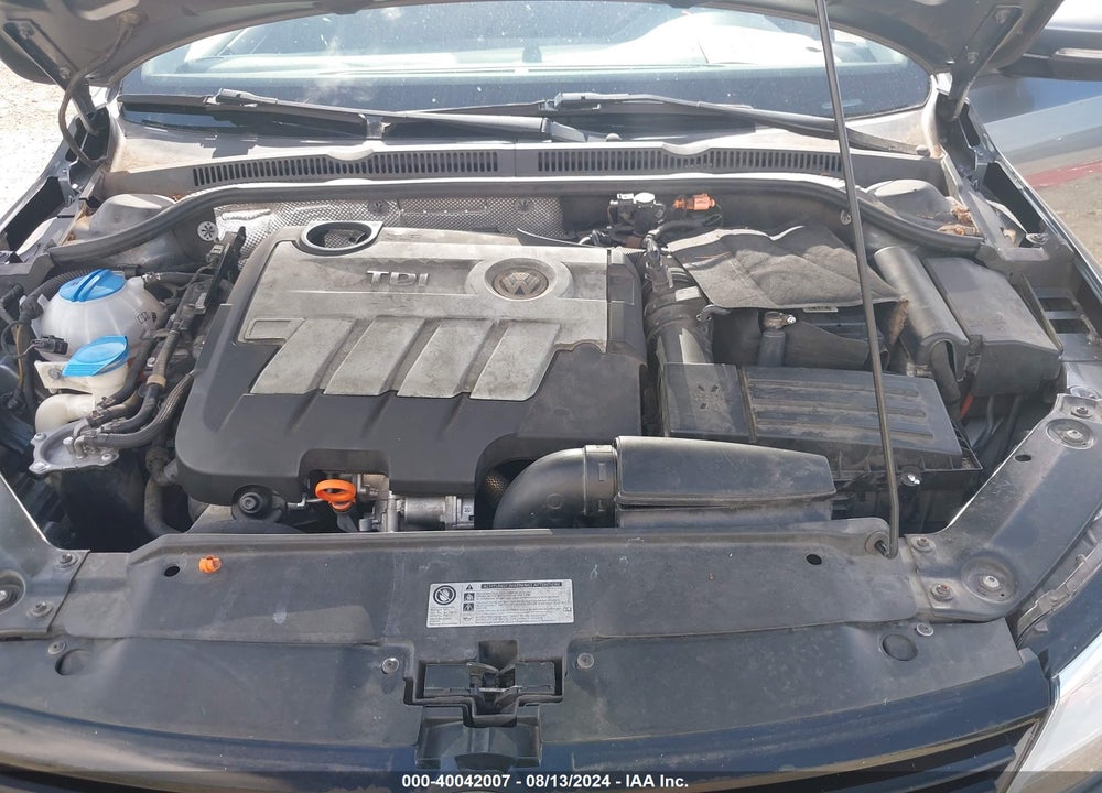 2012 VOLKSWAGEN JETTA 2.0L TDI VIN: 3VW3L7AJXCM398336